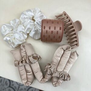 Kitsch Hair Styling Set in White and Pink